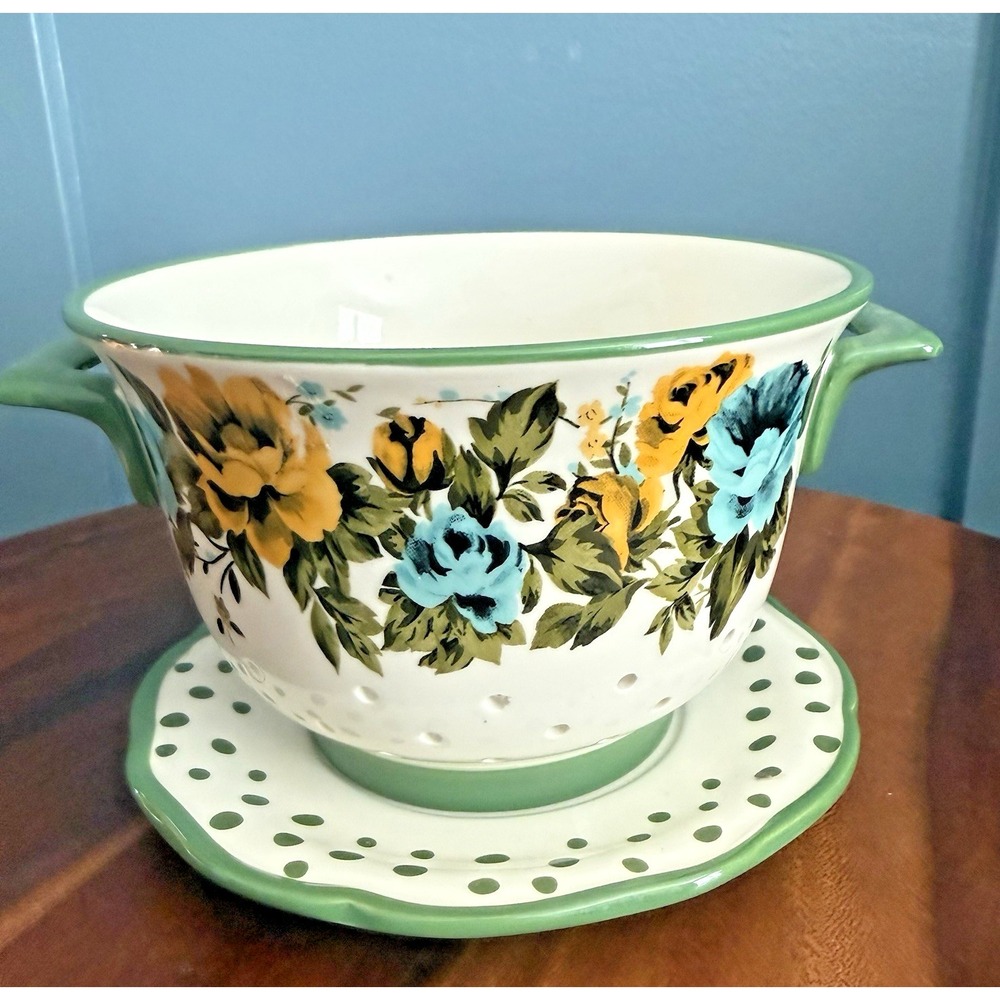 Pioneer Woman Rose Shadow Green Ceramic Berry Colander Strainer with Drip Plate